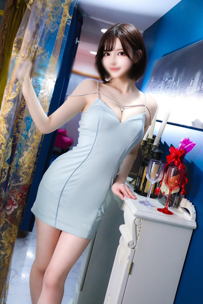 レオナのプロフィールを見る